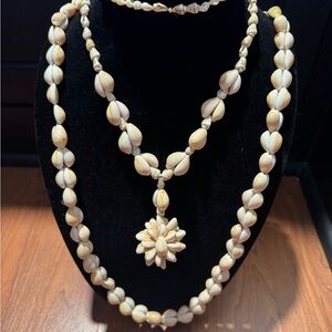 Vintage Natural Cowrie Shell Necklace Set